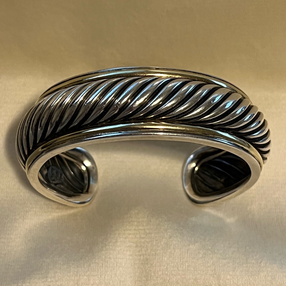 David Yurman 18k Gold and 
Sterling Silver Signature Cable Cuff Bracelet. 43 g.